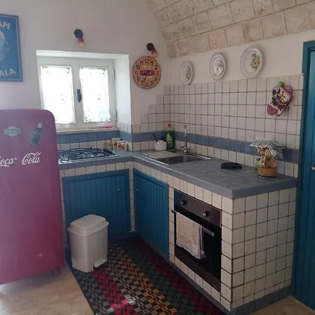 Holiday home Trullo Nel Bosco *