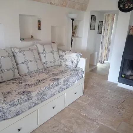Trullo Nel Bosco Holiday home Ceglie Messapica