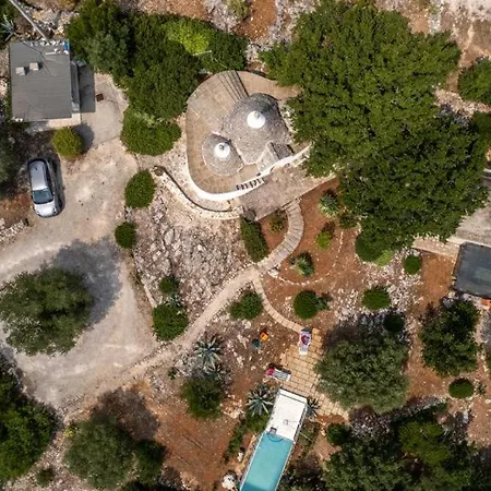 Holiday home Trullo Nel Bosco